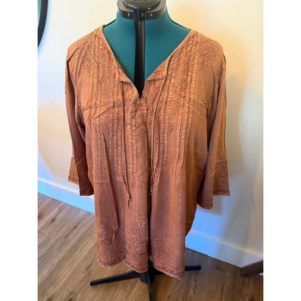 Solitaire Tunic Blouse Rust Colored Intricate Embroidery with V Neck Size 2X NWT